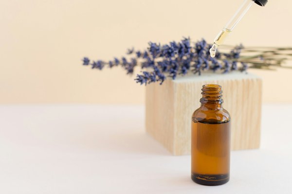 Le sérum anti-acné : votre allié pour une peau claire !